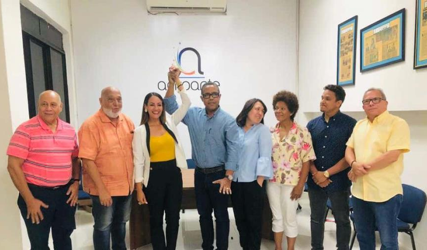 Comunicadora Wanda Sánchez gana la presidencia de Acroarte