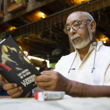 Literatura, periodismo y música, tres pasiones que Leonardo Padura aborda en Santo Domingo