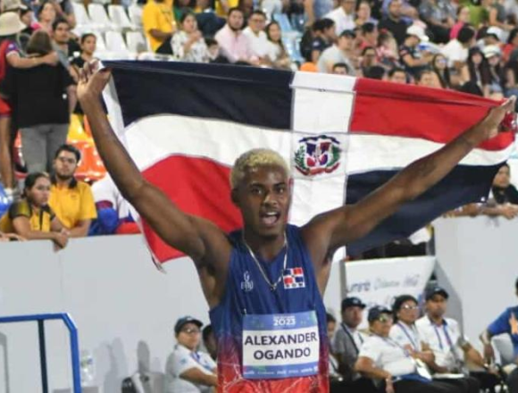 Alexander Ogando gana oro y encabeza jornada histórica del atletismo dominicano
