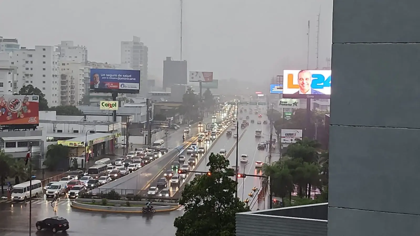 La tormenta Franklin continúa sin cambio de intensidad al Sur de Santo Domingo