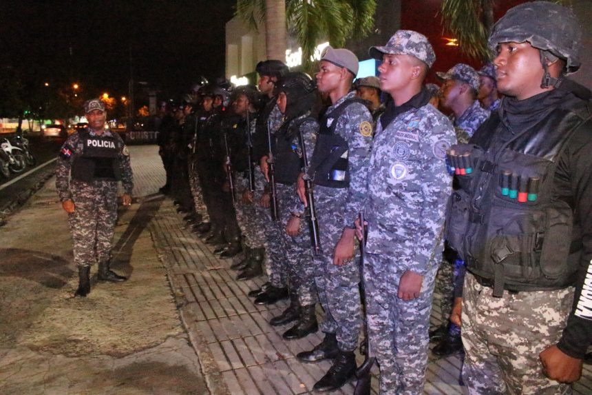 Policía garantiza seguridad colectiva mediante realización de extenso patrullaje preventivo en diferentes sectores del Gran Santo Domingo