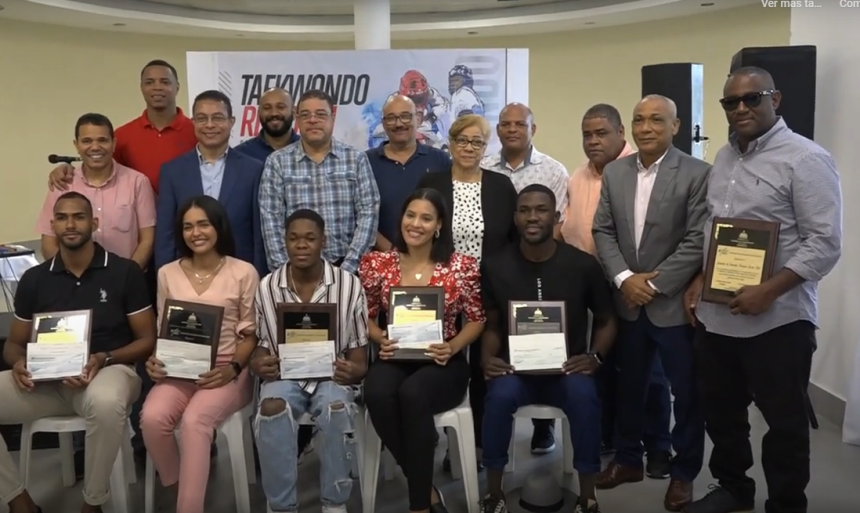 Federación Dominicana de Taekwondo reconoce las asociaciones y atletas del año