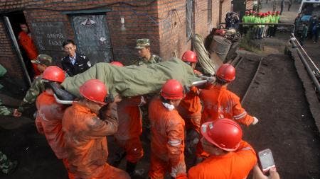 Al menos doce muertos y trece heridos en un accidente de mina de carbón en China