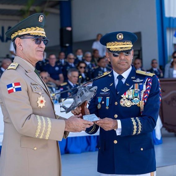 FARD REALIZA CEREMONIA DE GRADUACIÓN Y RECONOCIMIENTOS A MIEMBROS DE LA INSTITUCIÓN