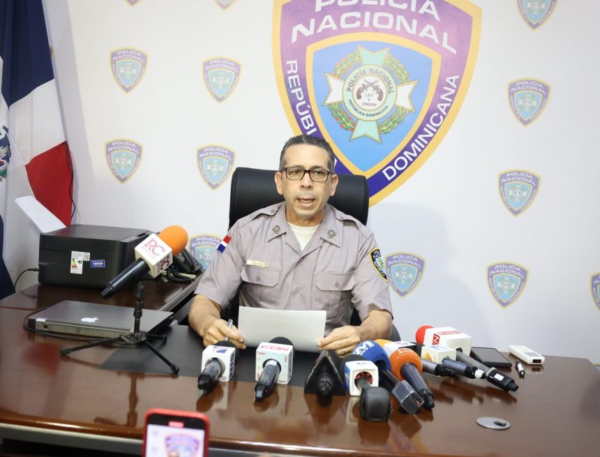 Policía detiene a cinco nacionales haitianos por agresión contra capitán y raso en Herrera