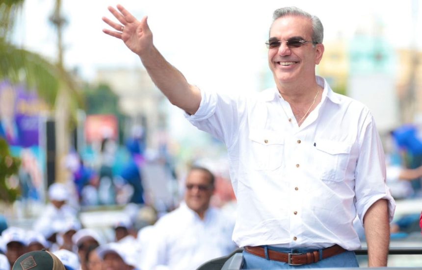 Luis Abinader respalda candidatos de Santo Domingo