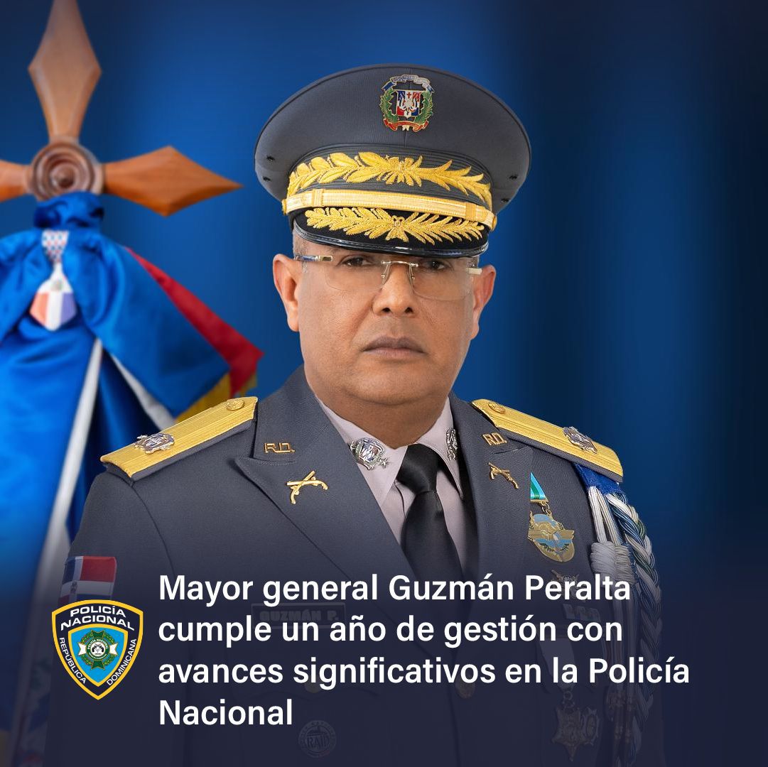 El director general de la Policía Nacional, mayor general Ramón Antonio Guzmán Peralta, junto a su equipo, ha alcanzado avances notables en su primer año de gestión, destacándose en la transformación institucional, lucha contra la criminalidad, mejora de la capacitación y dignificación del personal, y la reducción de la tasa de muertes violentas en el país.